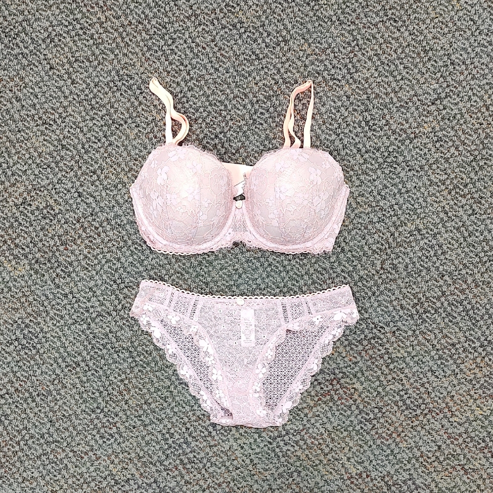 Victoria's Secret Light Pink Lace Bra and Panty Set